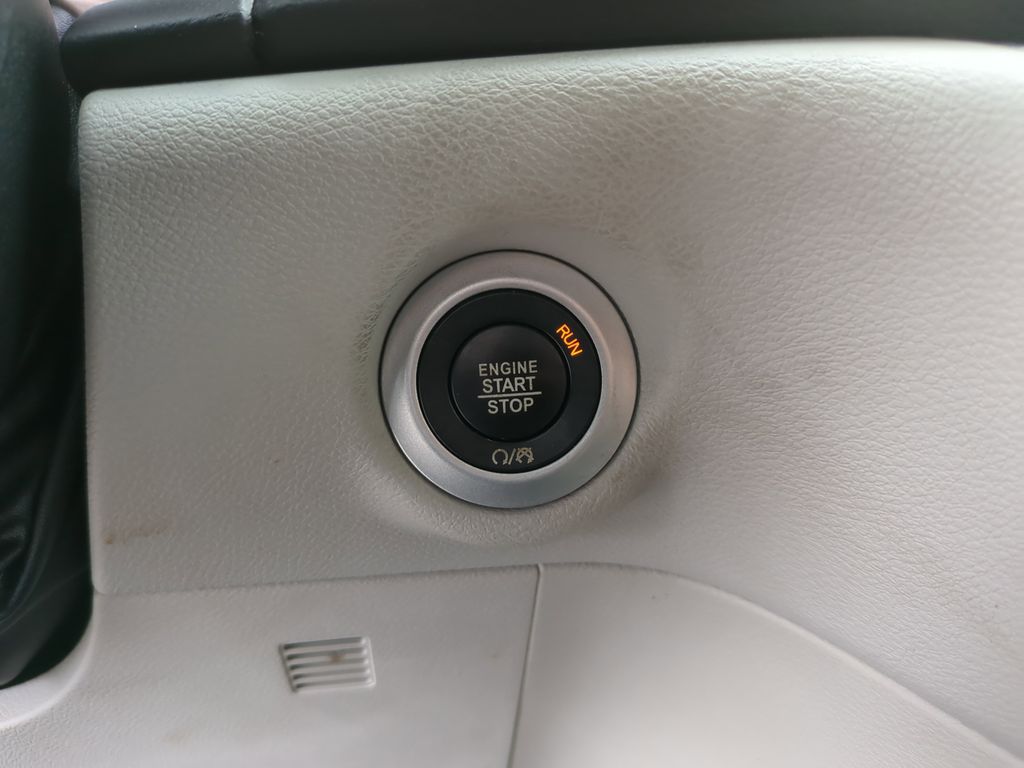 Used 2018 Chrysler Pacifica - photo 29