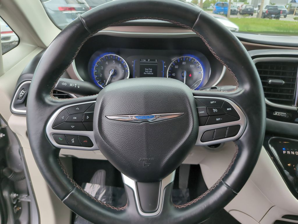 Used 2018 Chrysler Pacifica - photo 31