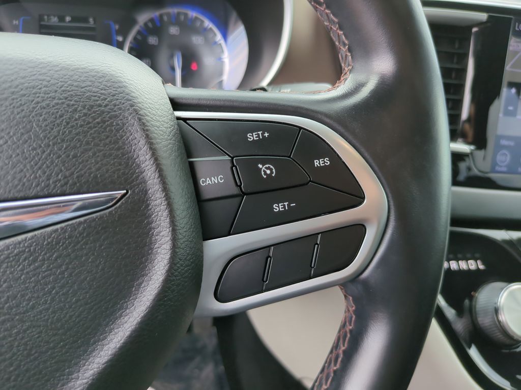 Used 2018 Chrysler Pacifica - photo 33