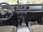 2020 Jeep Gladiator Crew Cab 4WD Pickup for sale #C215850 - photo 16