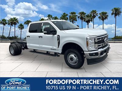 New 2025 Ford F-350 XL Crew Cab 4WD Cab Chassis for sale #ED35965 - photo 1