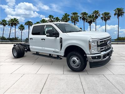 New 2025 Ford F-350 XL Crew Cab 4WD Cab Chassis for sale #ED35965 - photo 2
