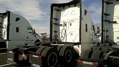 New 2026 Freightliner Cascadia Detroit DD15 Semi Truck with Sleeper Cab for sale #WU0583 - photo 2