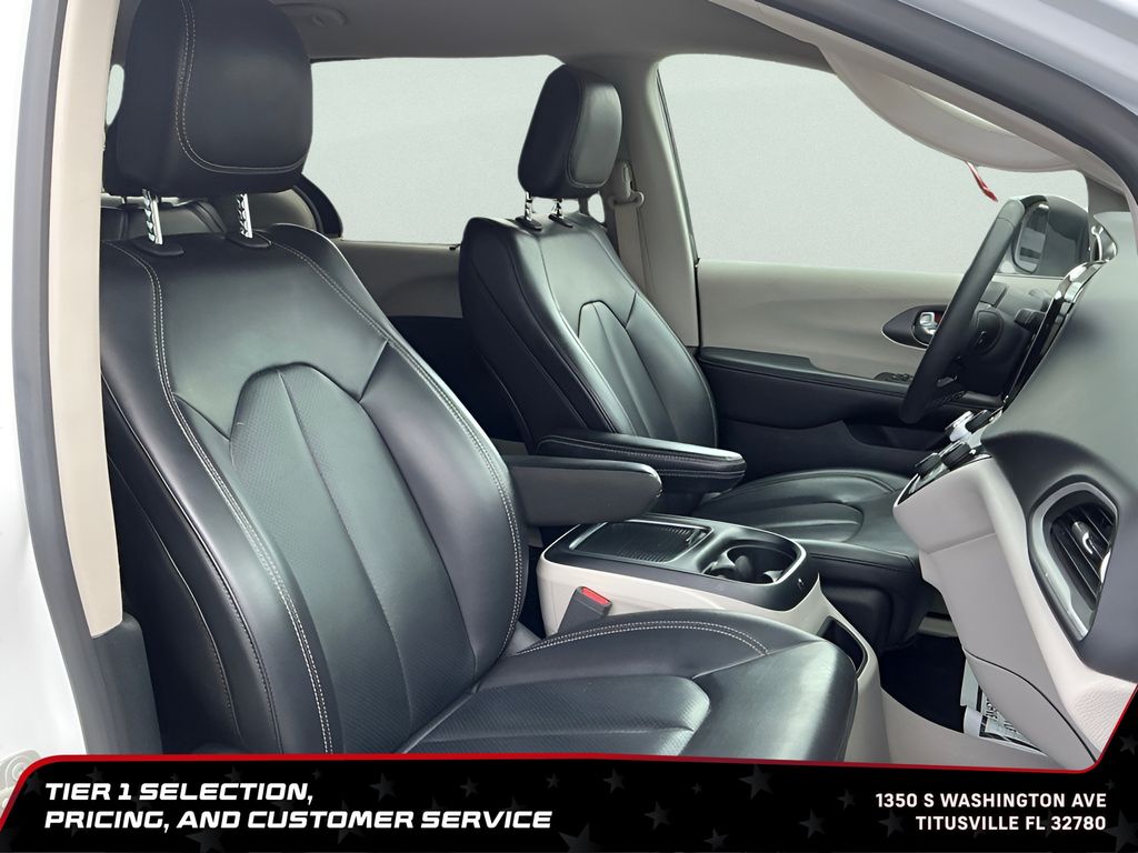 Used 2023 Chrysler Pacifica - photo 18