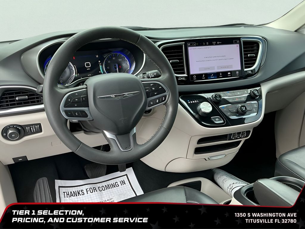 Used 2023 Chrysler Pacifica - photo 26