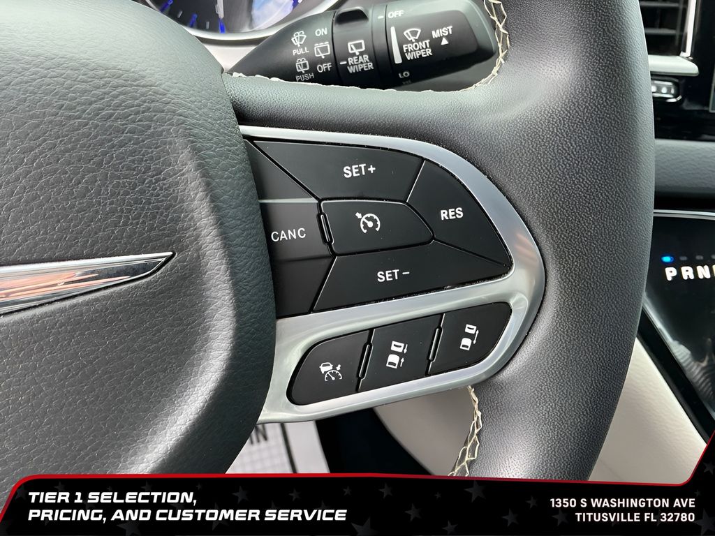 Used 2023 Chrysler Pacifica - photo 33