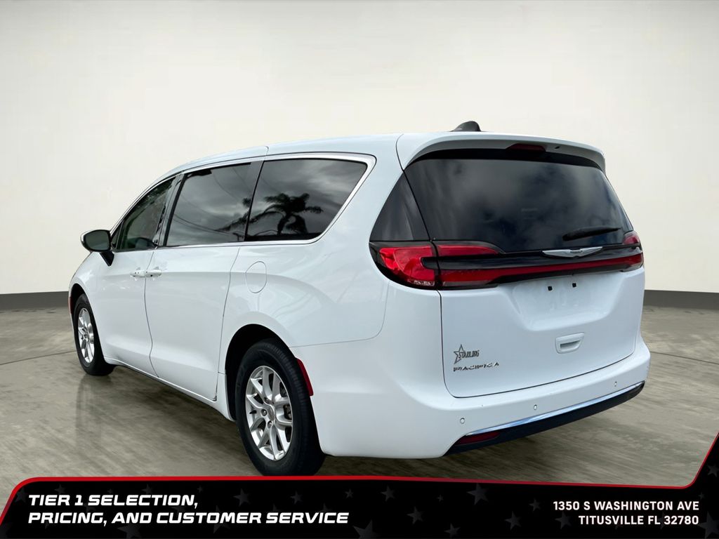 Used 2023 Chrysler Pacifica - photo 7