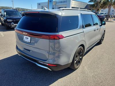 Used 2024 Kia Carnival - photo 1