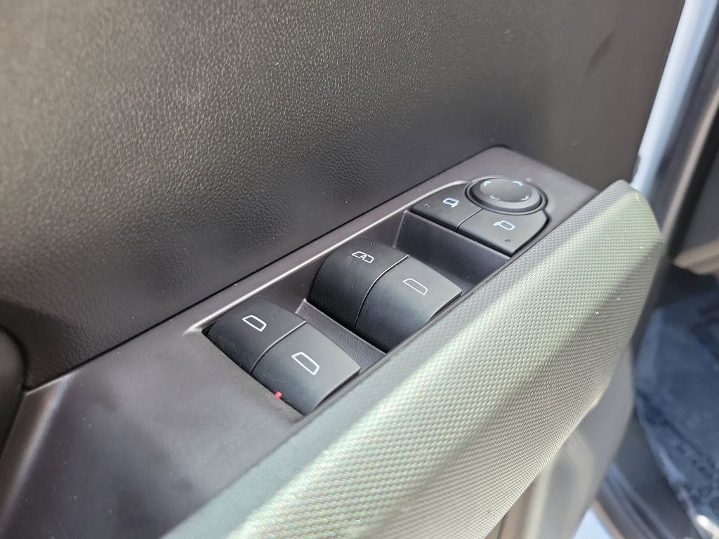 Used 2023 Chevrolet Colorado - photo 6