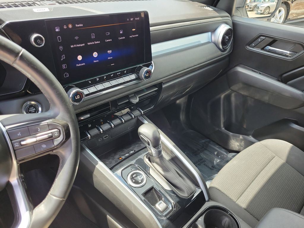 Used 2023 Chevrolet Colorado - photo 13
