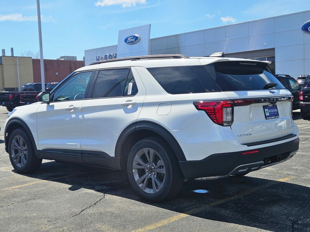 New 2026 Ford Explorer - photo 2