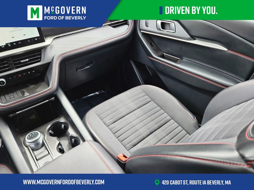 Used 2025 Ford Explorer - photo 15