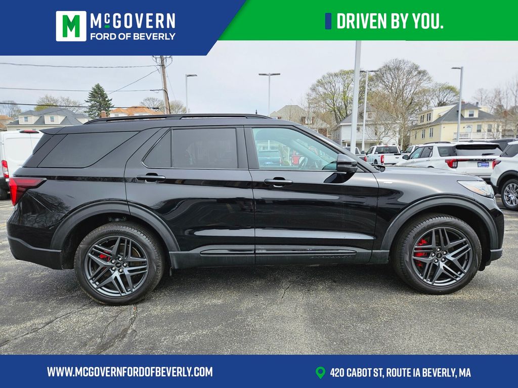 Used 2025 Ford Explorer - photo 8