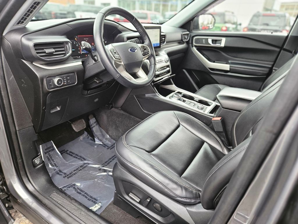 Used 2022 Ford Explorer - photo 18