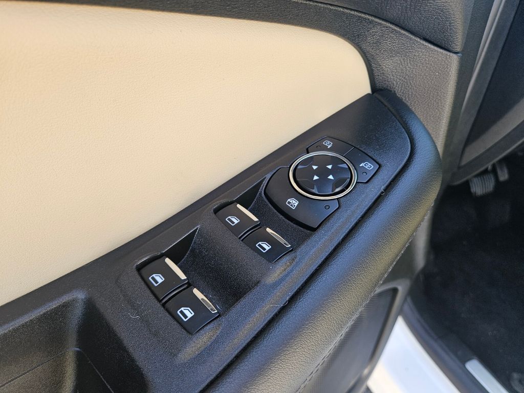 Used 2023 Ford Edge - photo 17