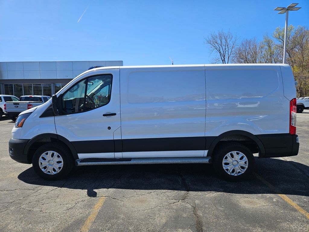 Used 2025 Ford Transit 250 - photo 1