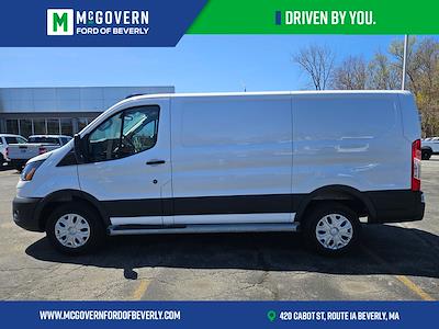 Used 2025 Ford Transit 250 - photo 2