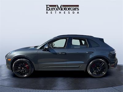 Used 2023 Porsche Macan - photo 1