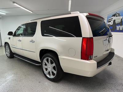 Used 2011 Cadillac Escalade ESV Luxury for sale #160479 - photo 2