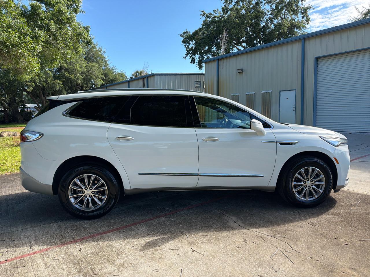 Used 2022 Buick Enclave - photo 11