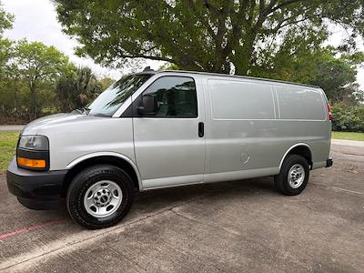 Used 2021 GMC Savana 2500 - photo 1