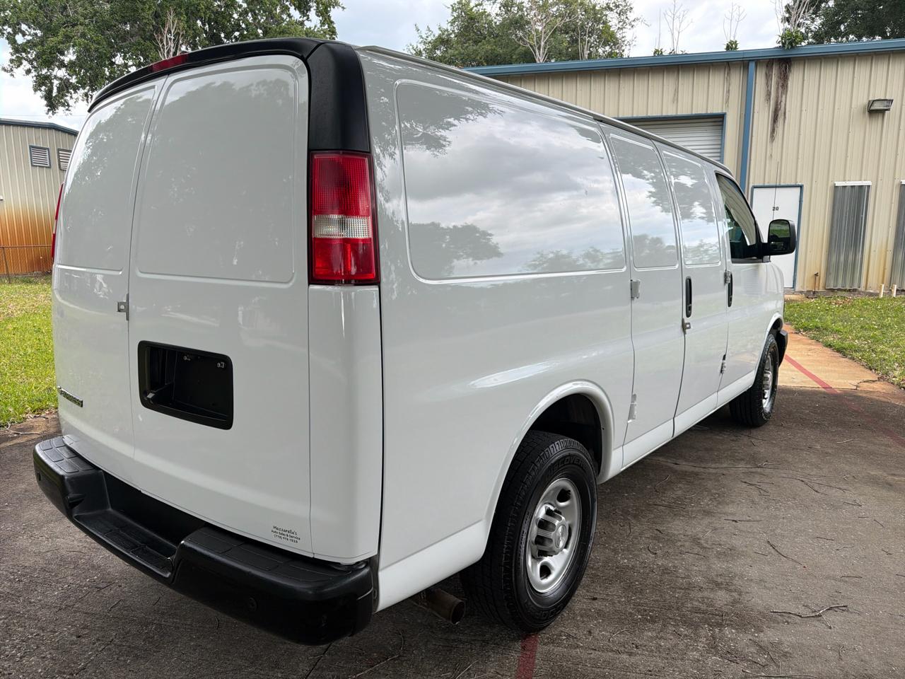 Used 2020 Chevrolet Express 2500 - photo 11