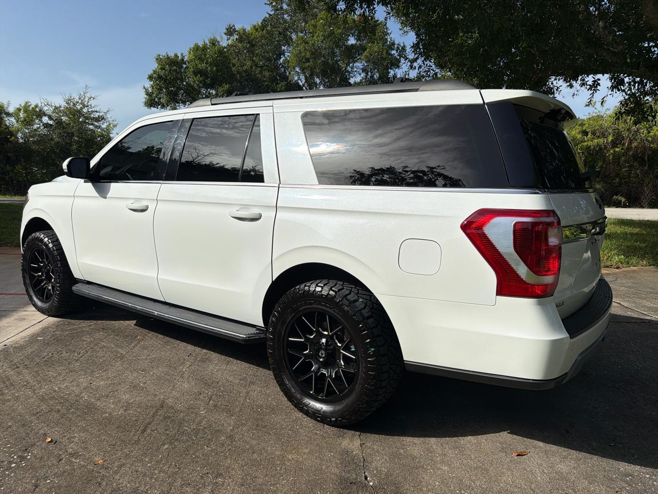 Used 2021 Ford Expedition MAX - photo 2