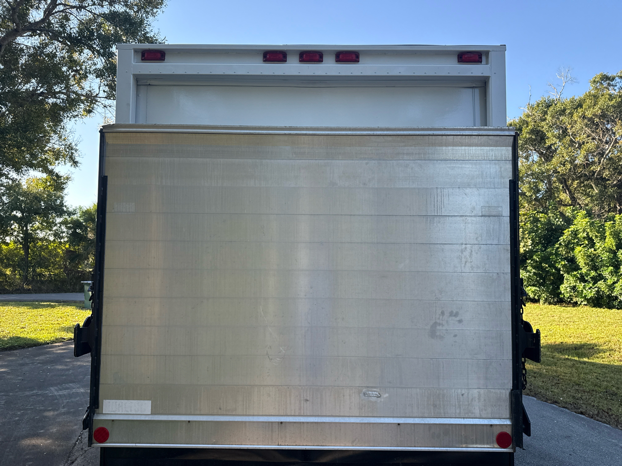 Used 2013 Ford E-450 - photo 8
