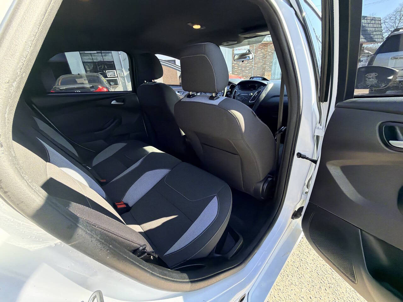 Used 2016 Ford Focus - photo 16