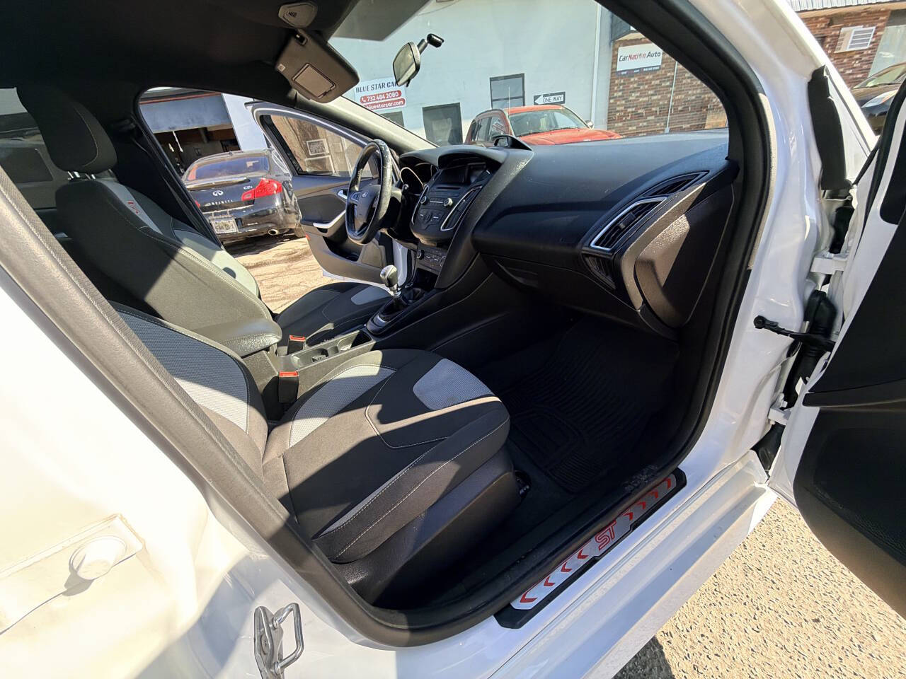 Used 2016 Ford Focus - photo 20