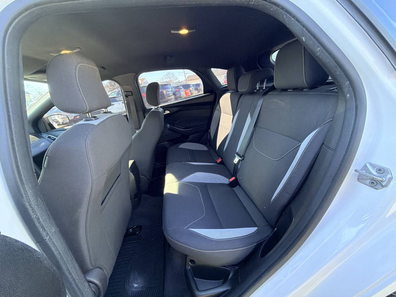 Used 2016 Ford Focus - photo 9