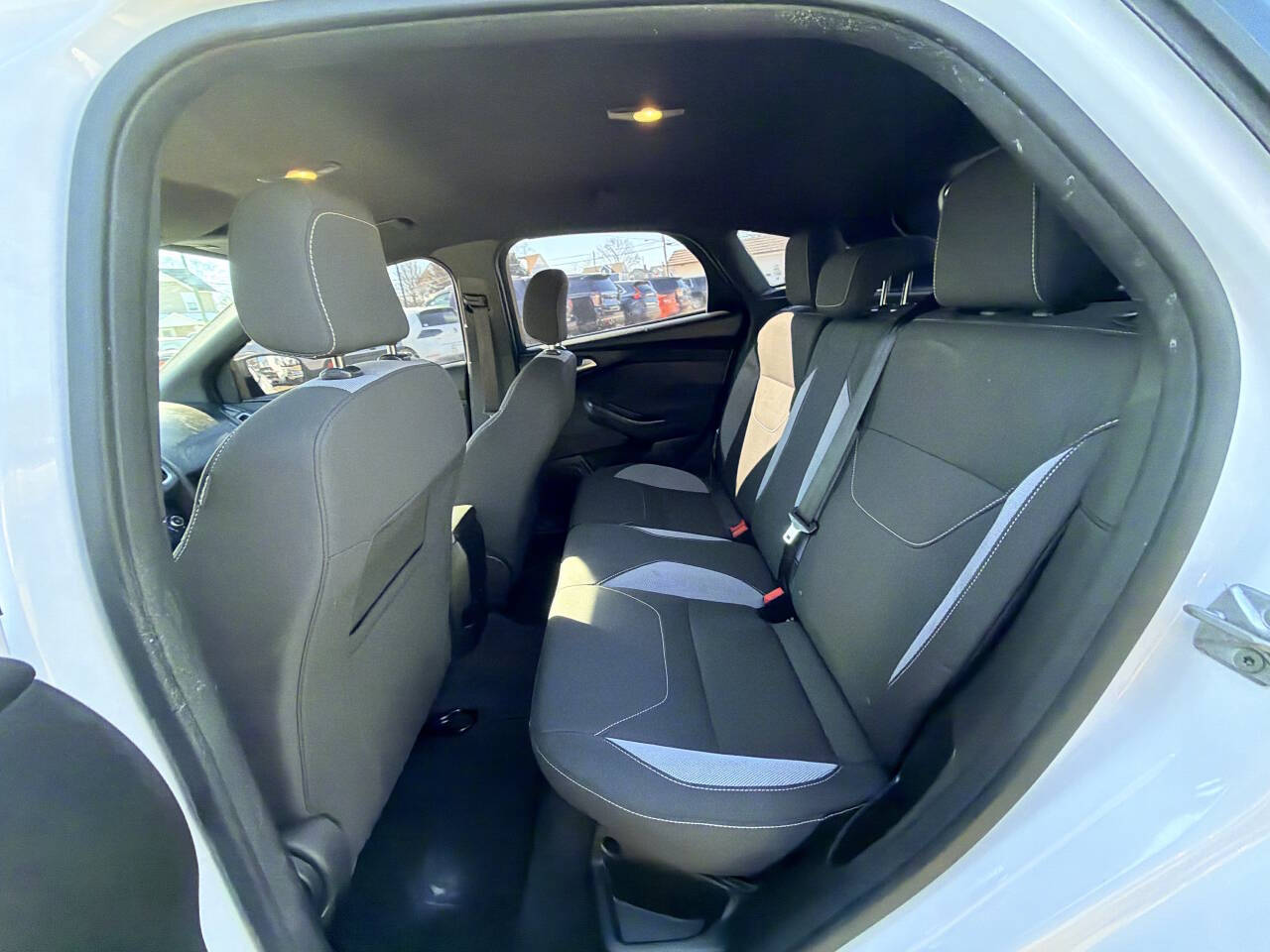 Used 2016 Ford Focus - photo 10