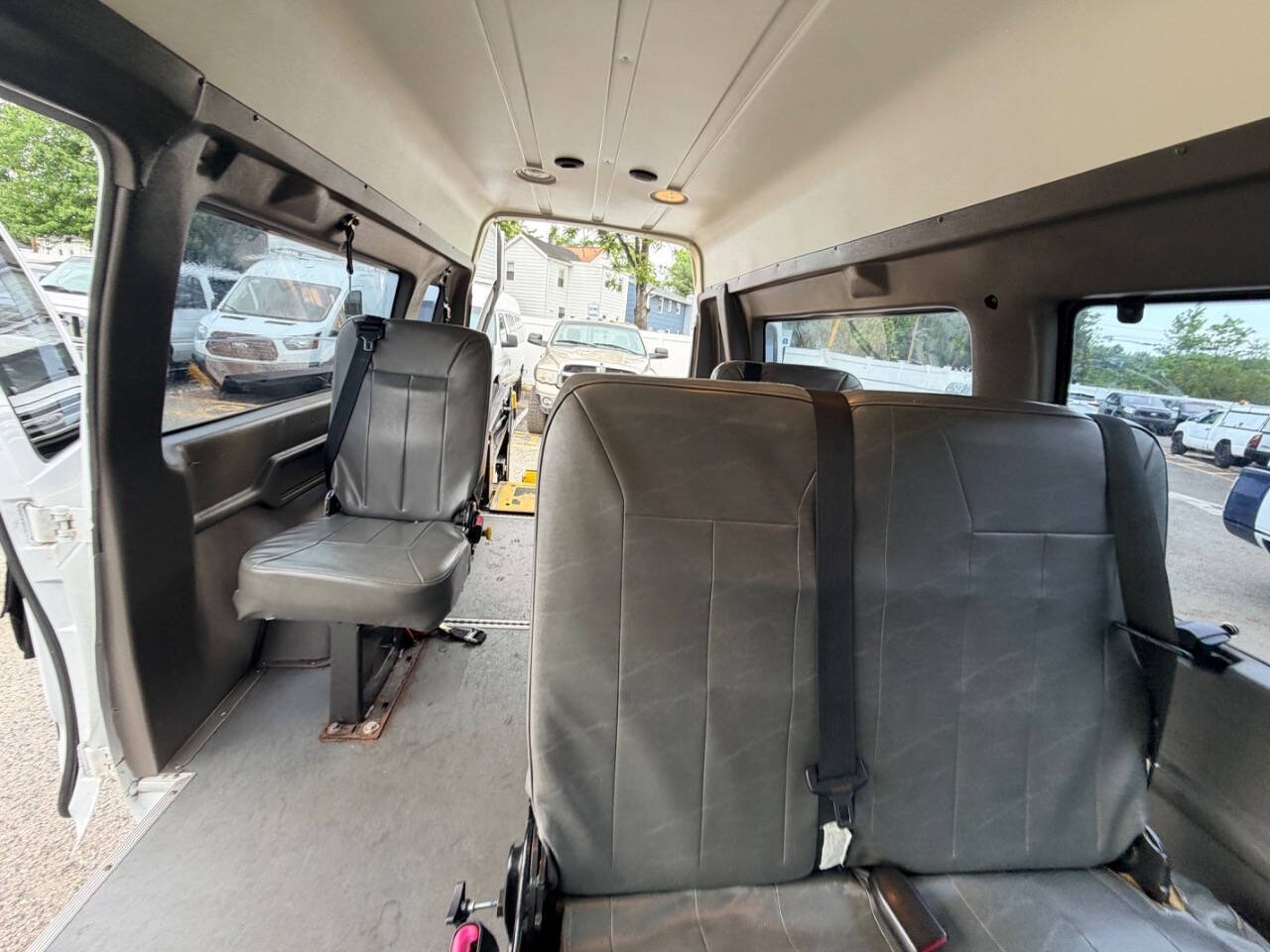 Used 2014 Ford E-350 - photo 65