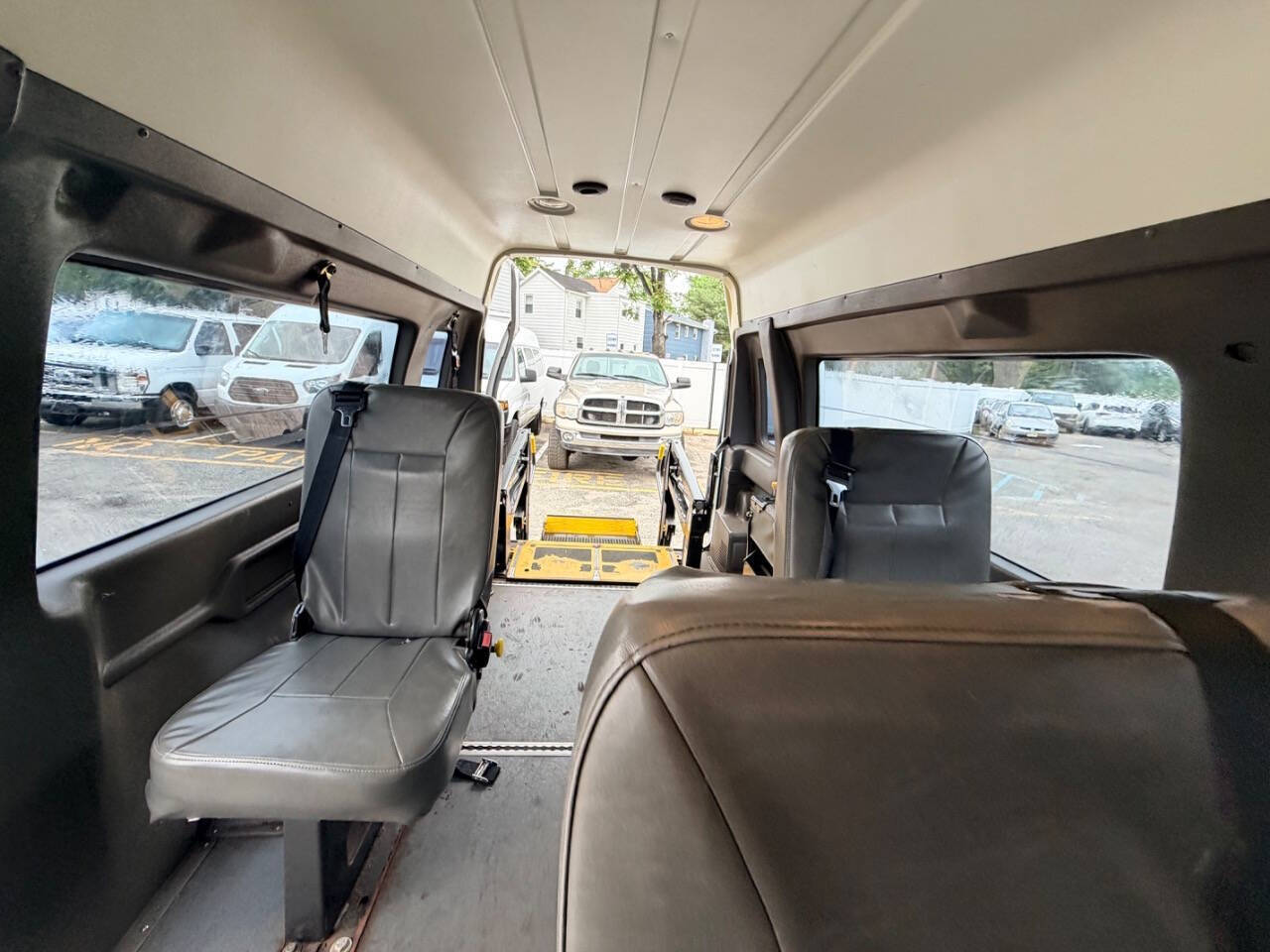 Used 2014 Ford E-350 - photo 66