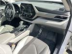 Used 2022 Toyota Highlander Limited for sale #15924T - photo 23