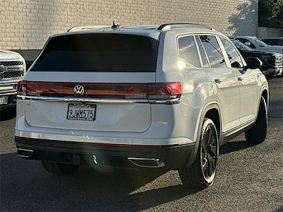 Used 2024 Volkswagen Atlas SE for sale #16200T - photo 2