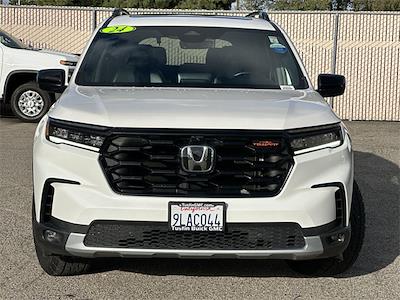 Used 2024 Honda Pilot - photo 1