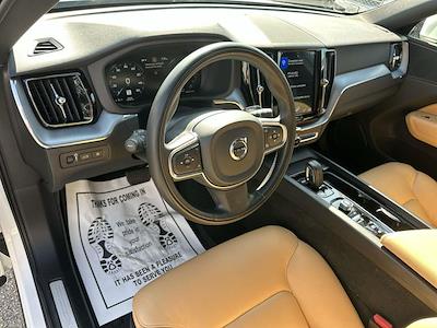 Used 2020 Volvo XC60 - photo 1