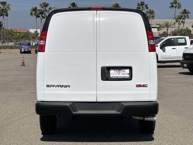 New 2026 GMC Savana 2500 - photo 2