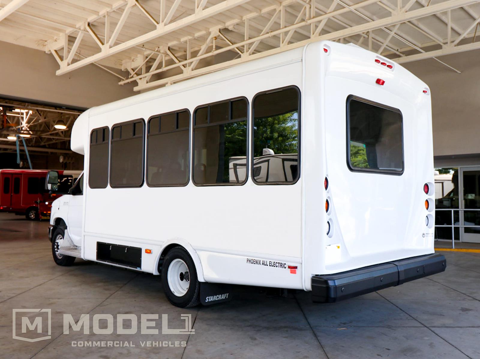 Used 2017 Ford E-450 - photo 9