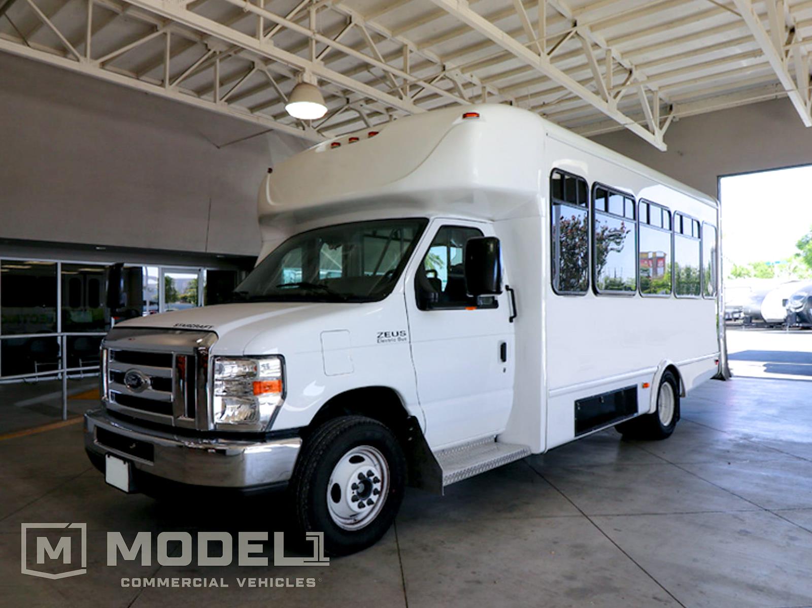 Used 2017 Ford E-450 - photo 11
