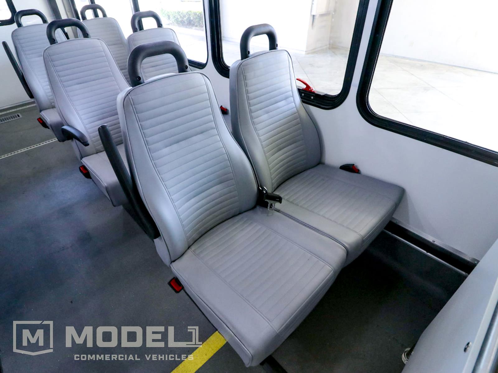 Used 2017 Ford E-450 - photo 17