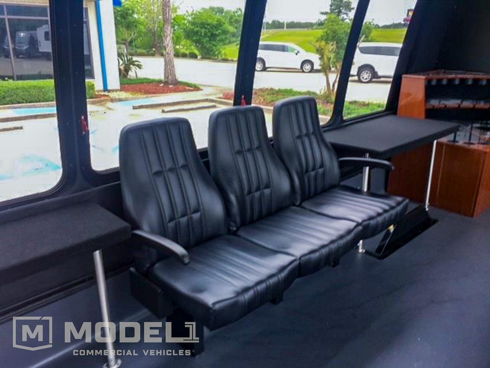 Used 2017 Ford E-450 - photo 15