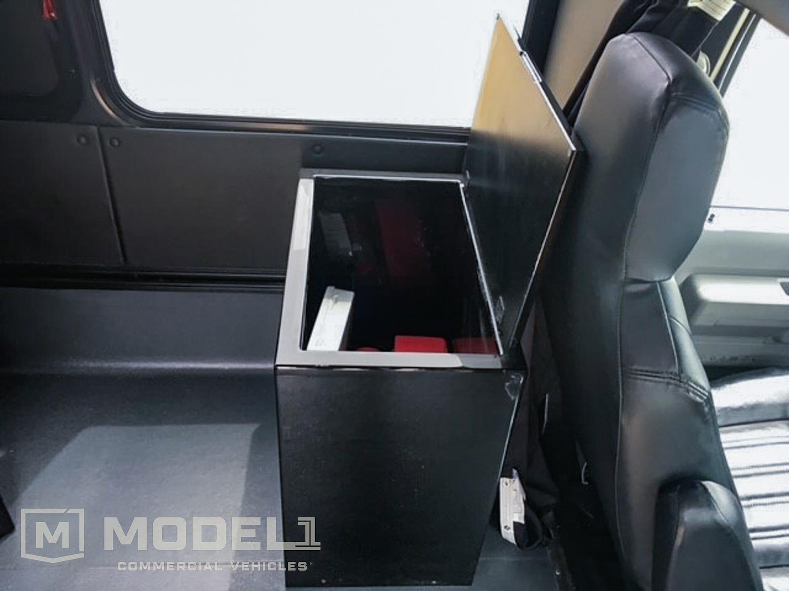 Used 2017 Ford E-450 - photo 17