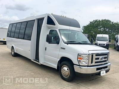 Used 2017 Ford E-450 - photo 1