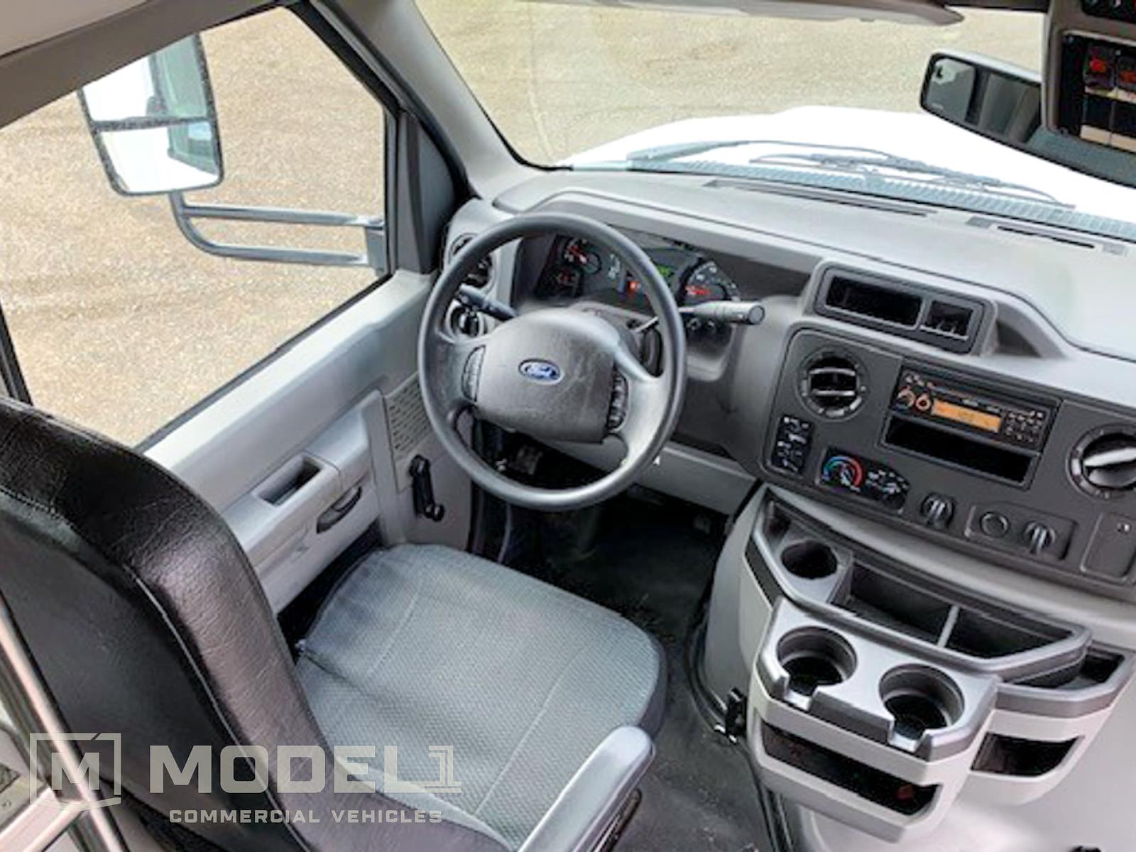 Used 2017 Ford E-450 - photo 5