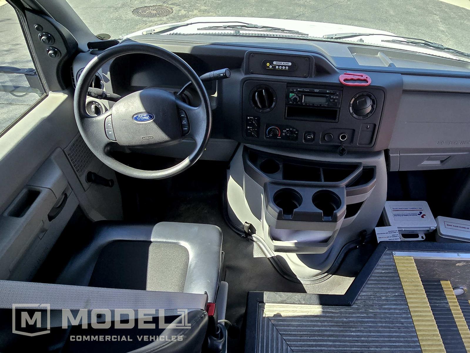 New 2019 Ford E-450 - photo 6