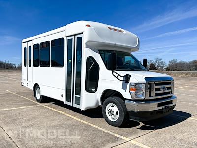 Used 2017 Ford E-350 - photo 1