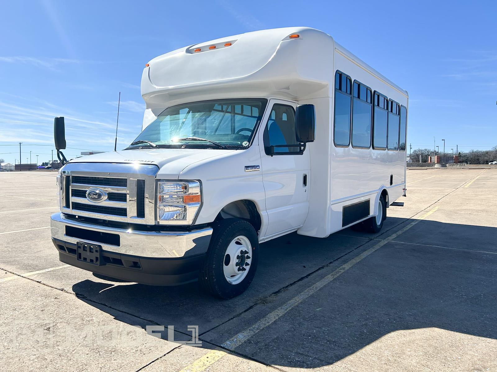 Used 2017 Ford E-350 - photo 11