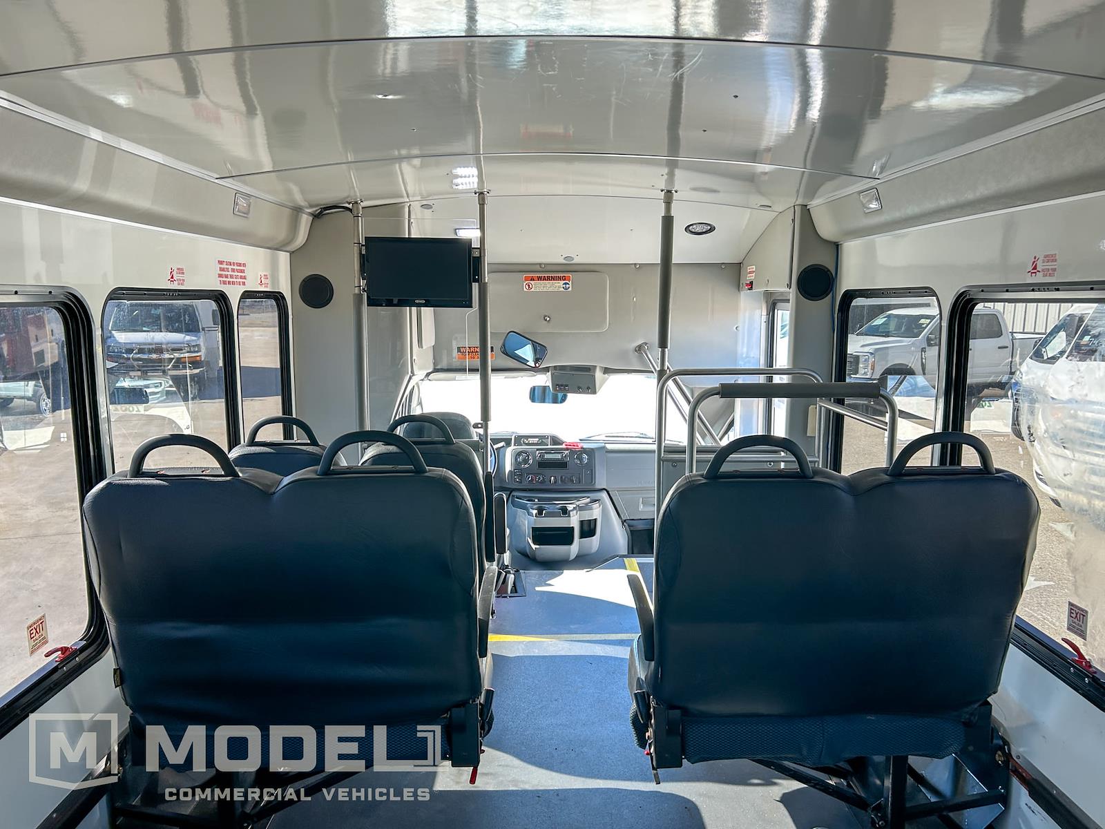 Used 2019 Ford E-350 - photo 15